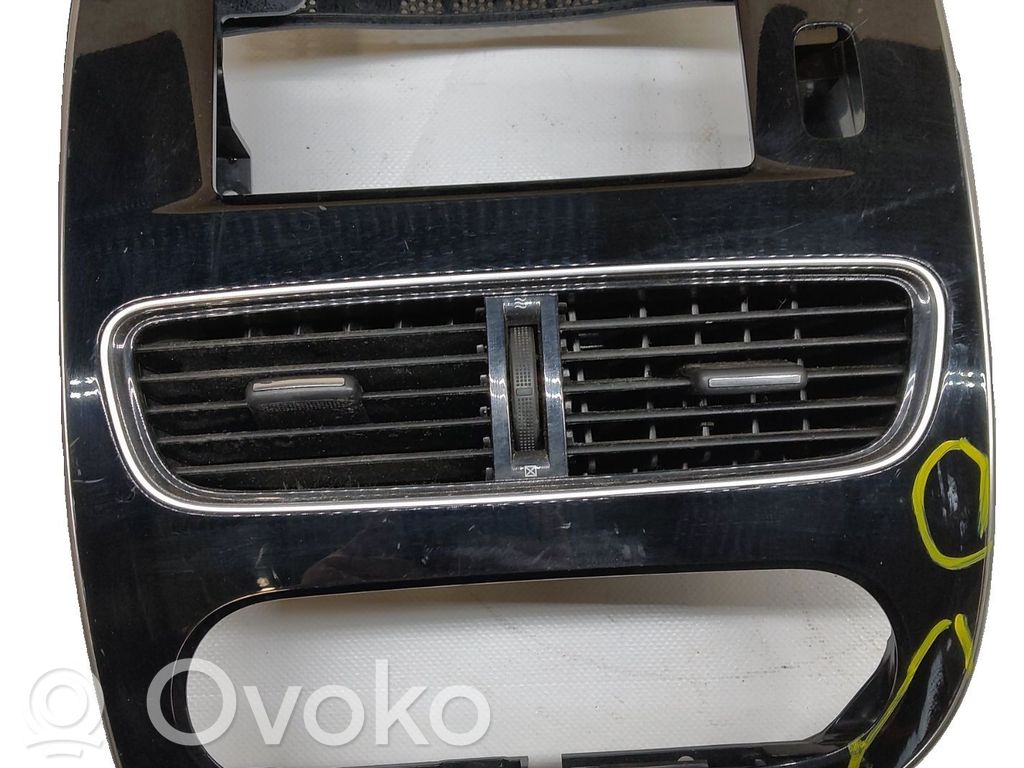 Dysze / Kratki środkowego nawiewu deski rozdzielczej   00D79698110,18181,9976635,VDMS15