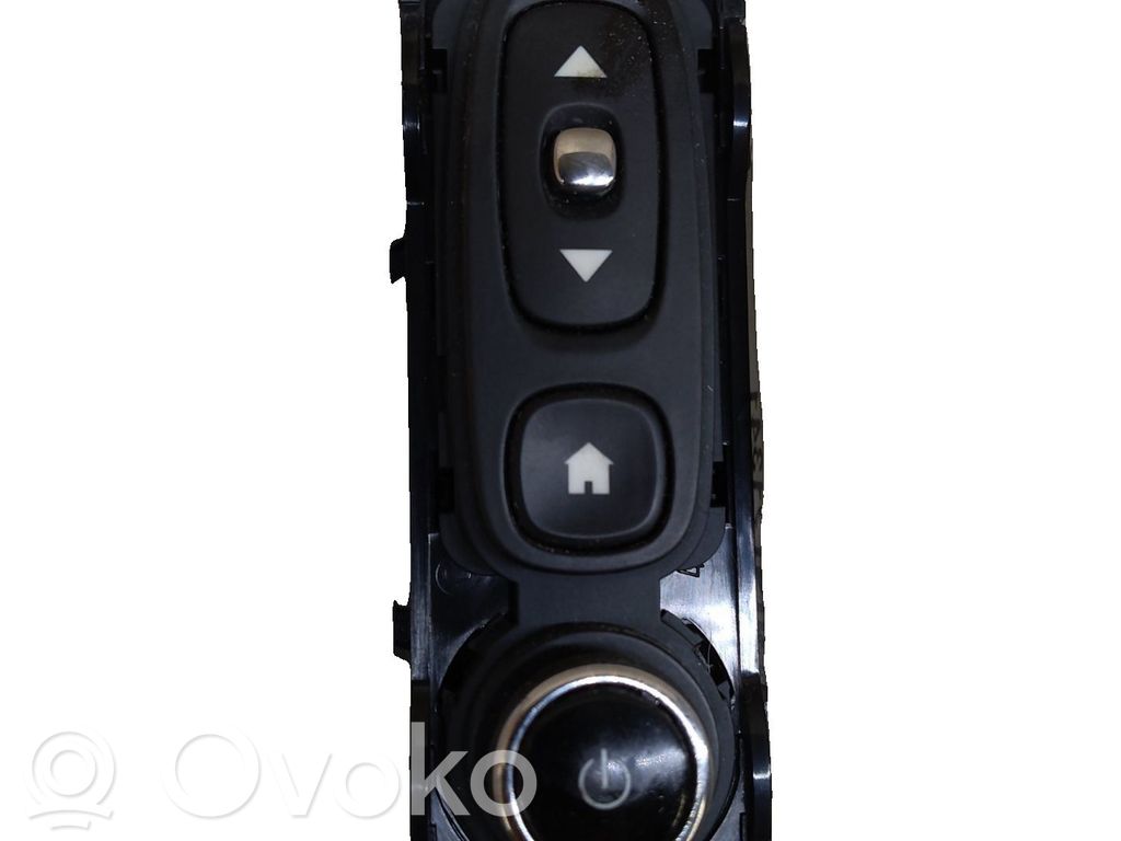 Renault Clio IV Przyciski multifunkcyjne 