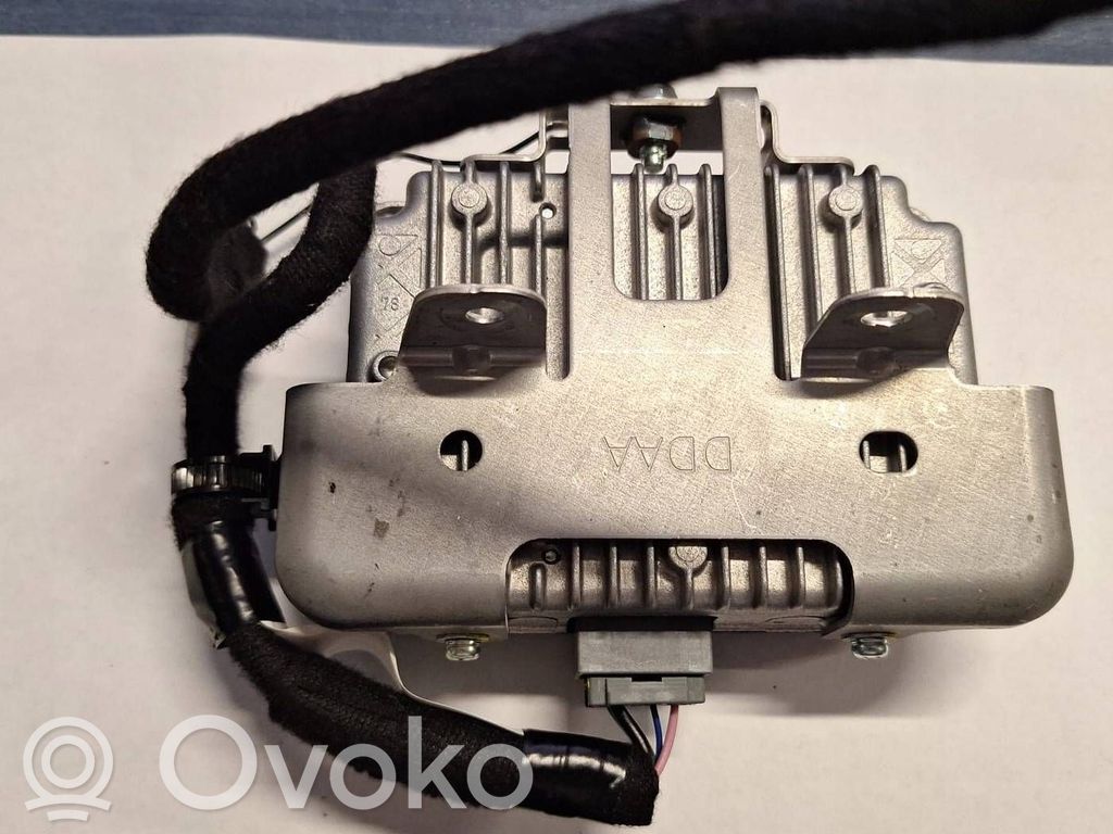 Other control units/modules   DN4J678L0