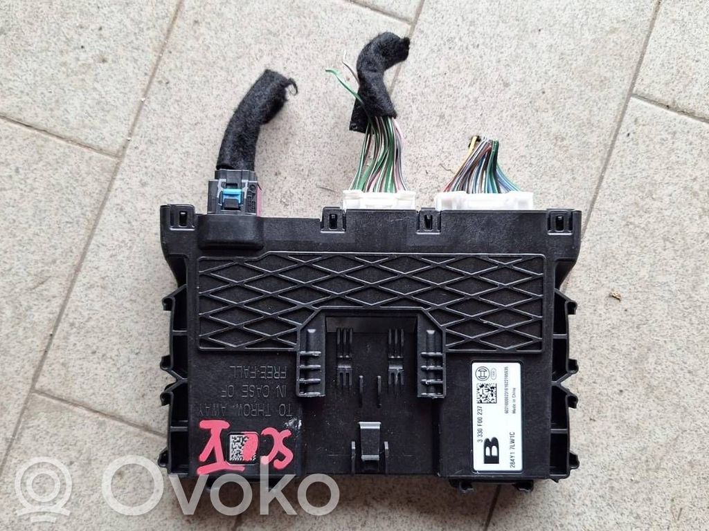 Other control units/modules   284Y17LW1C,3330F00237