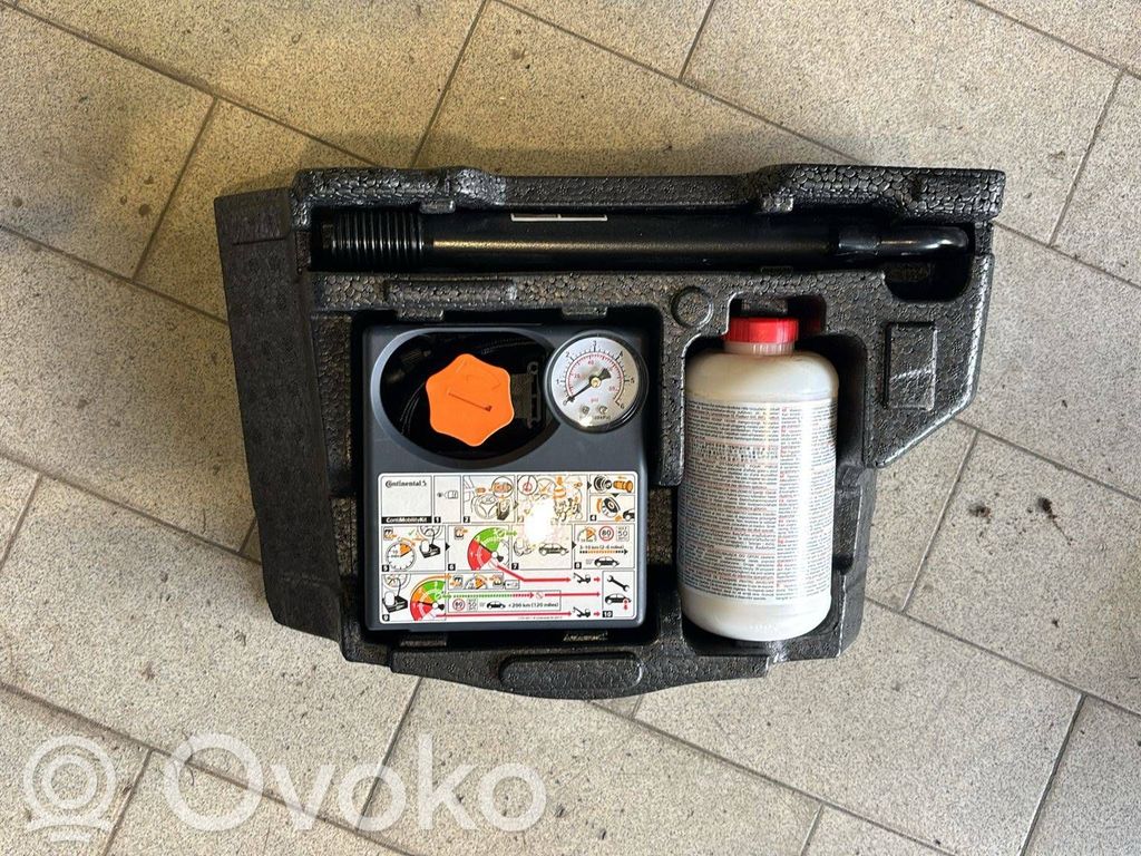 Renault Scenic E-Tech V Tool set 