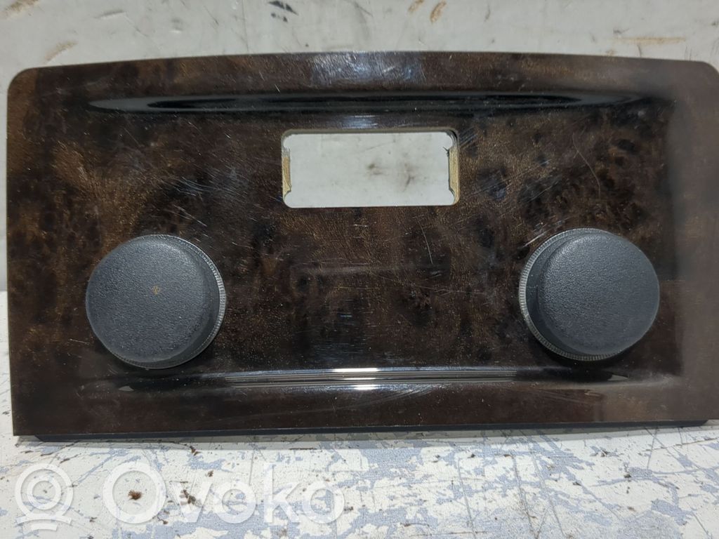 BMW 5 E60 E61 Moldura del mechero trasero 