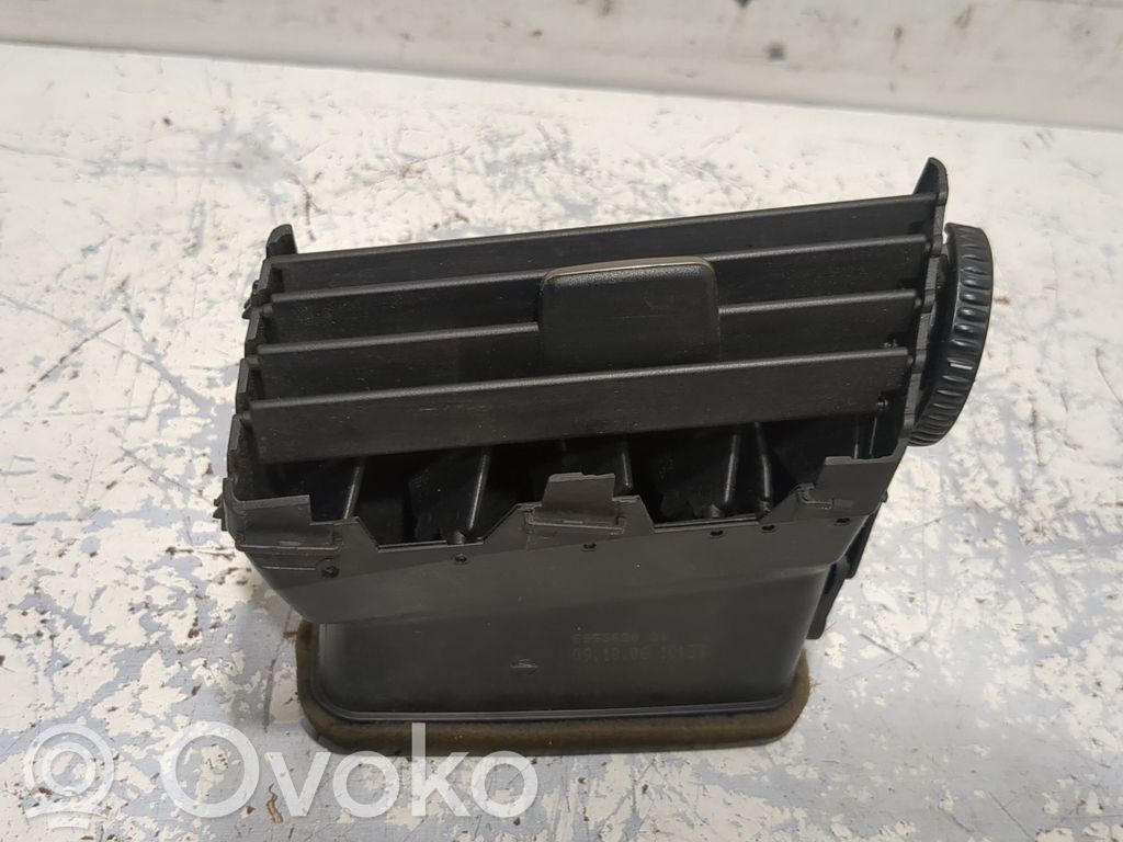 BMW 5 E60 E61 Šoninės oro grotelės 