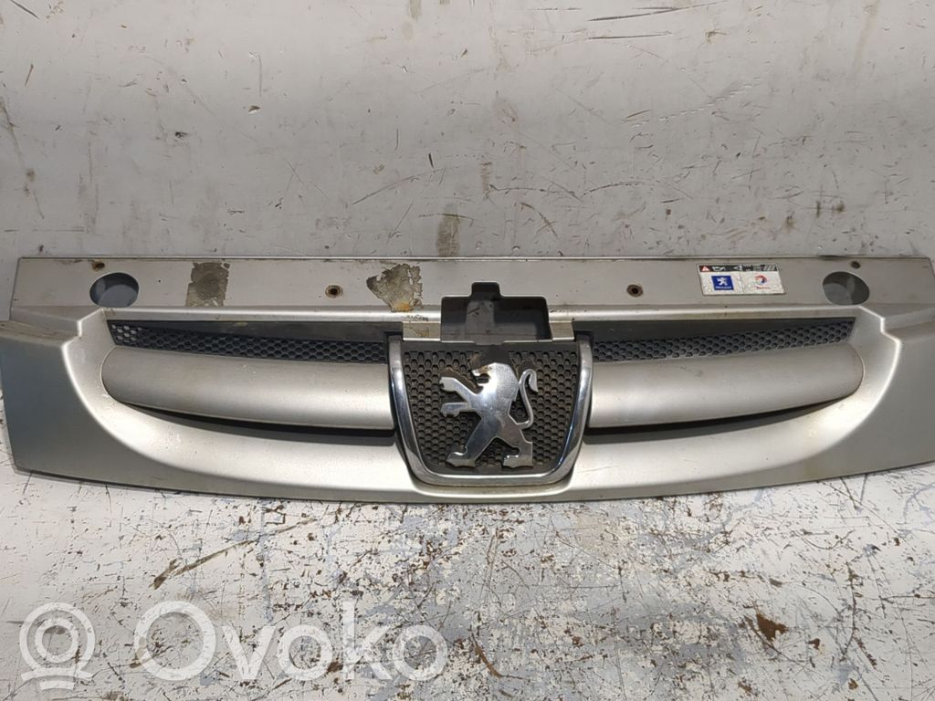 Peugeot Partner Front grill 
