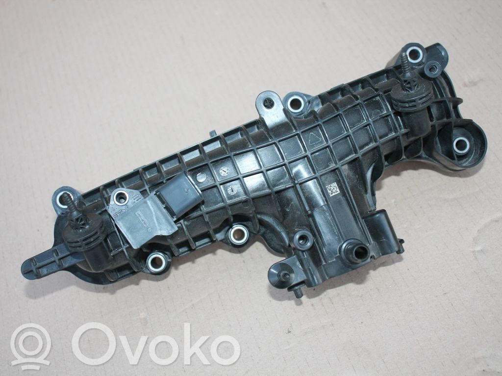 Volvo XC40 Colector de admisión 