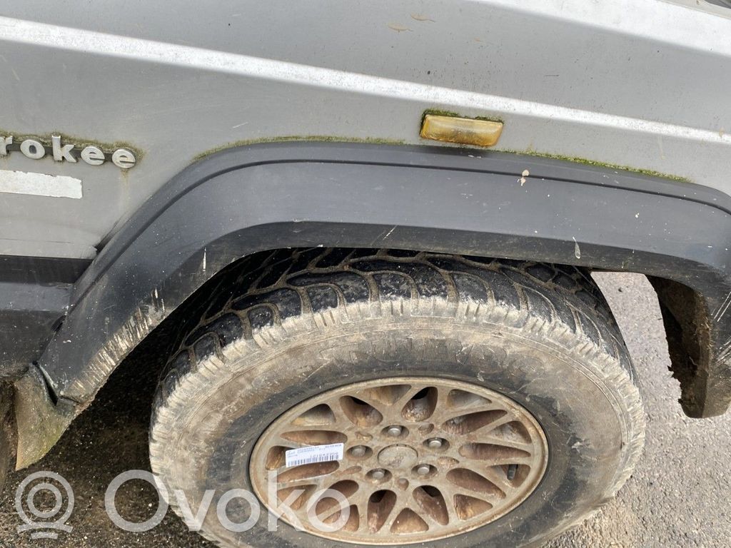 Front arch trim