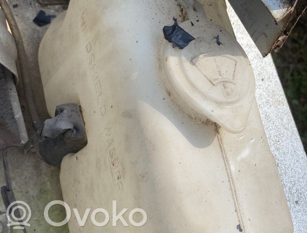 Suzuki Samurai Réservoir de liquide lave-glace