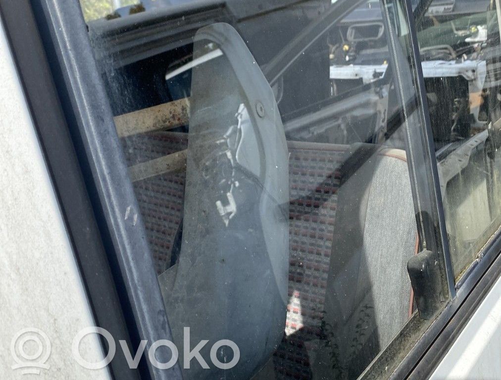 Renault Trafic I Geam ușă spate 