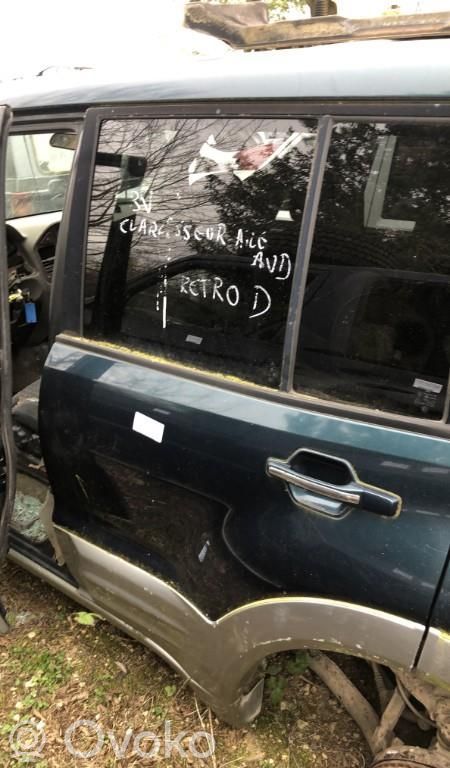 Mitsubishi Pajero Puerta trasera 