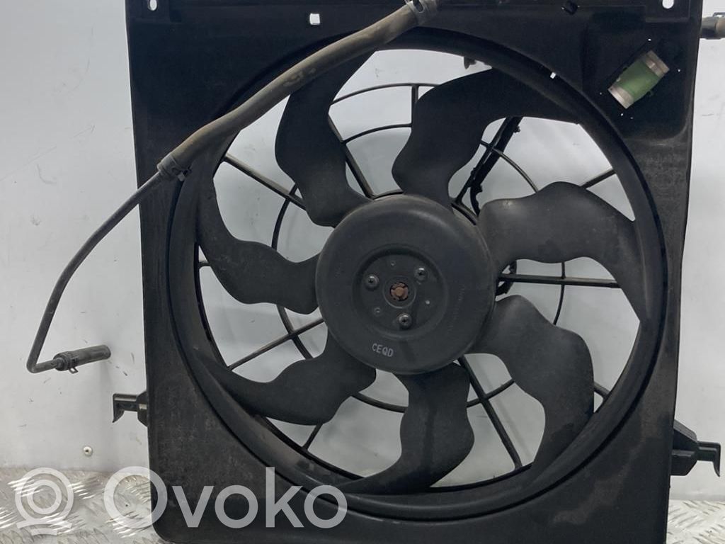 Hyundai i30 Elektrisks radiatoru ventilators 