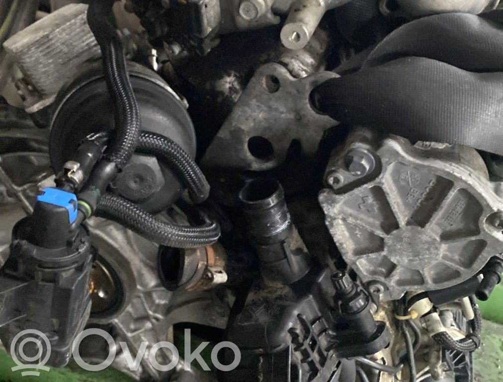 Peugeot 208 I Engine 