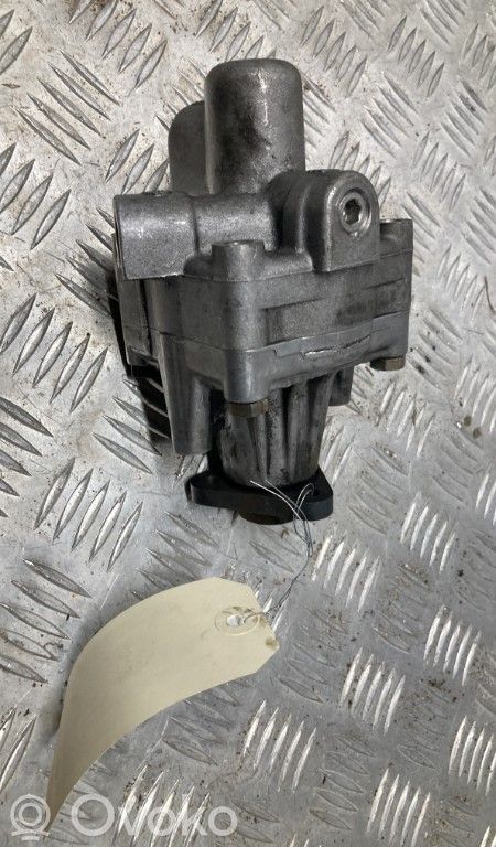 Audi A8 S8 D2 4D Ohjaustehostimen pumppu 