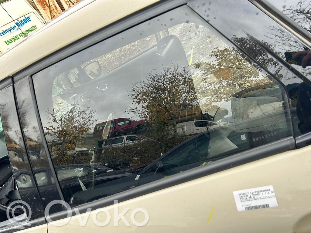 Renault Captur Takaoven ikkunalasi 
