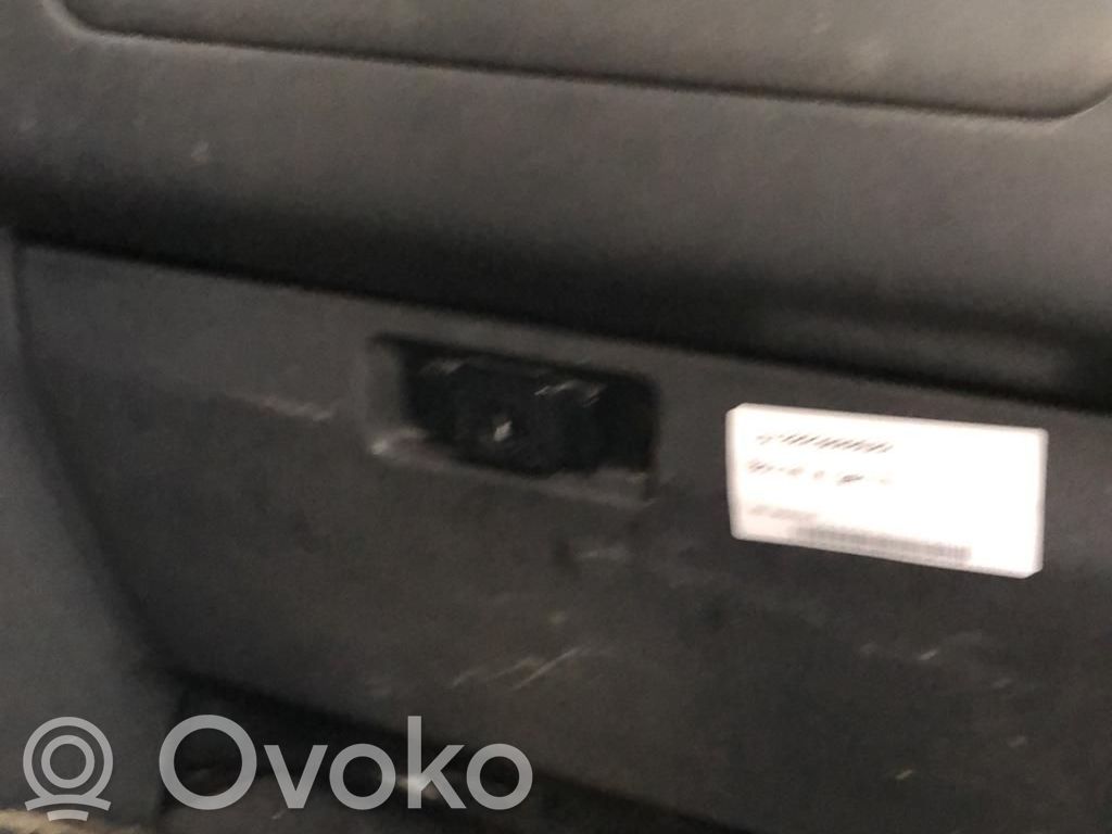 Mitsubishi Pajero Juego guantera 