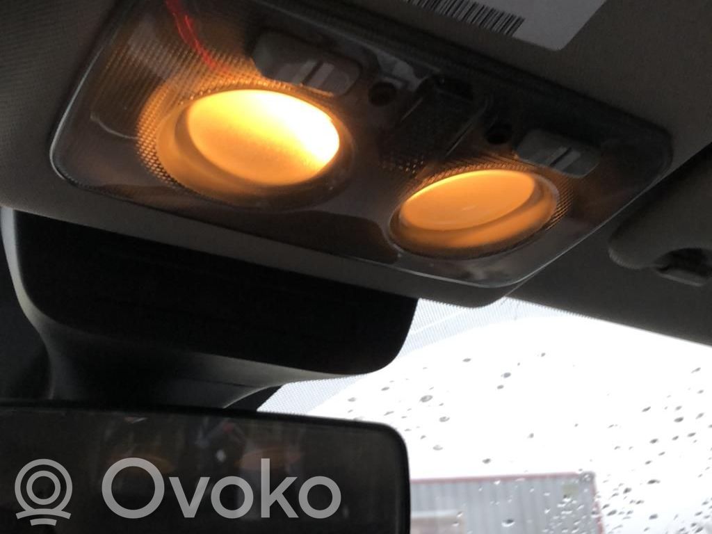 Alfa Romeo Mito Luz del asiento delantero 