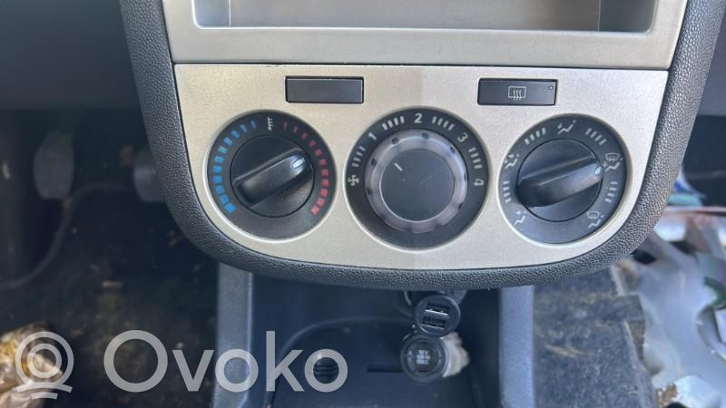 Climate control unit   13330684