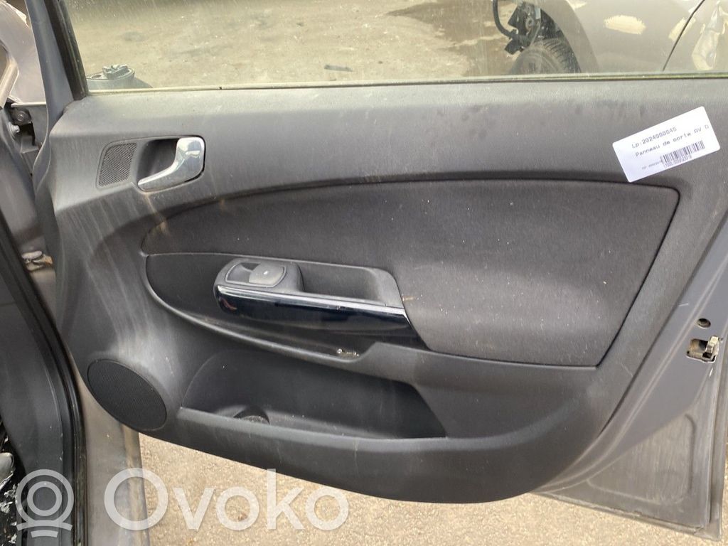 Opel Corsa D Priekšējo durvju apdare 