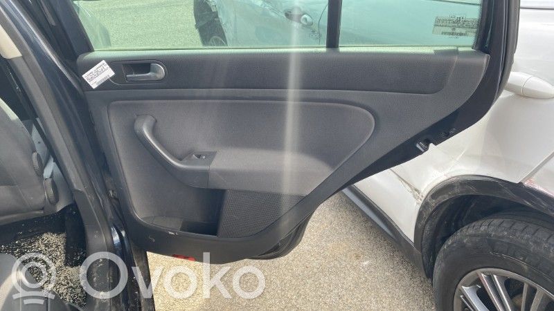 Volkswagen Golf Plus Moldura del tarjetero de la puerta trasera 