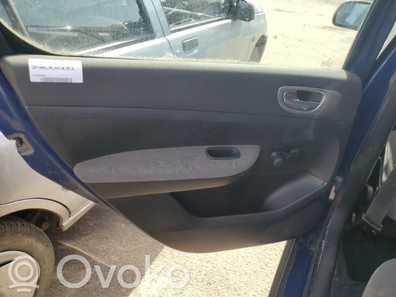 Peugeot 307 Moldura del tarjetero de la puerta trasera 