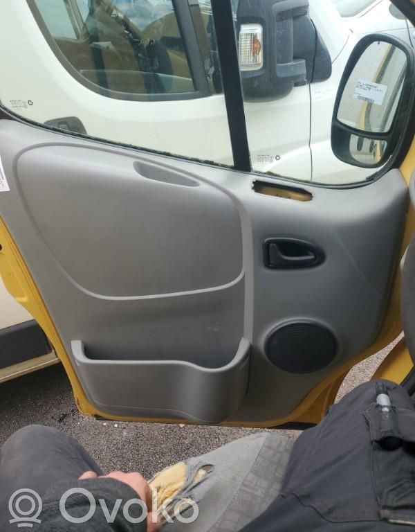 Opel Vivaro Apmušimas priekinių durų (obšifke) 