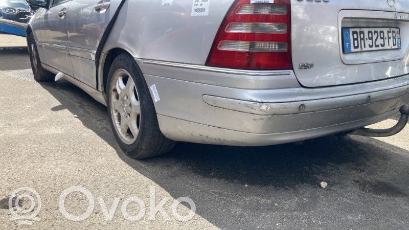 Mercedes-Benz C W203 Parachoques 