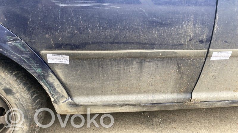 Volkswagen Golf IV Listwa drzwi tylnych 