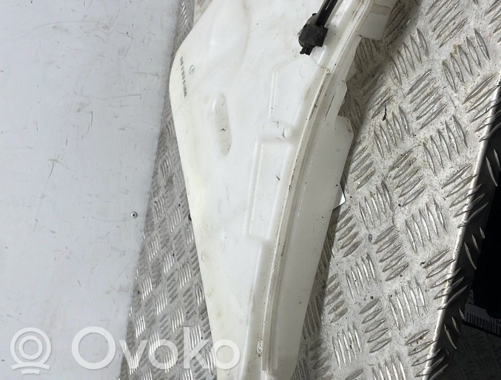 BMW 3 F30 F35 F31 Logu šķidruma tvertne 