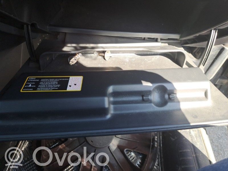 Fiat Stilo Daiktadėžės (bordačioko) komplektas 