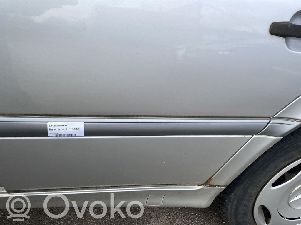 Mercedes-Benz C W202 Listwa drzwi tylnych 