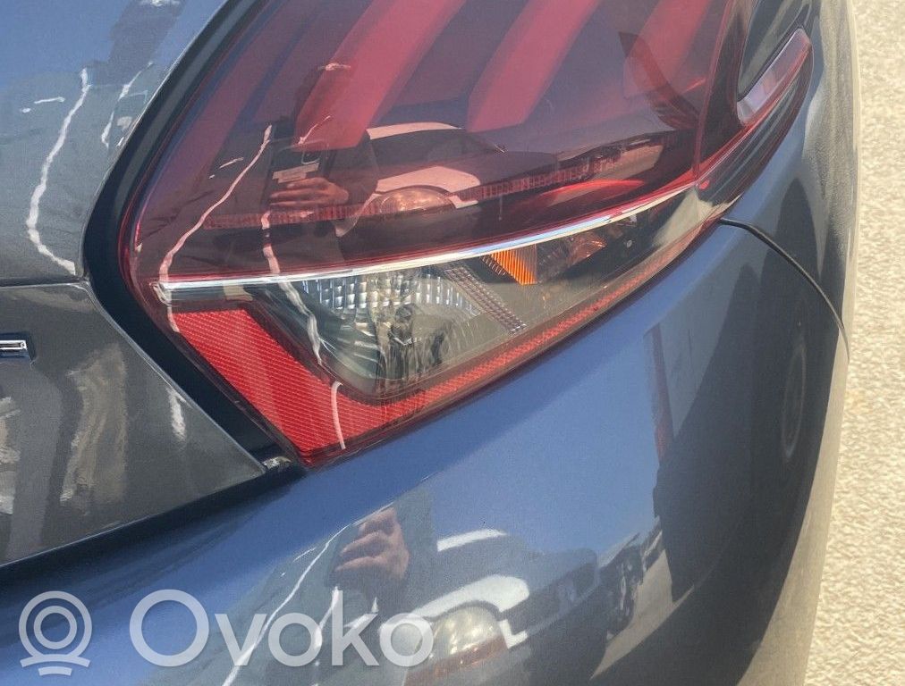 Peugeot 208 I Lampă spate în caroserie