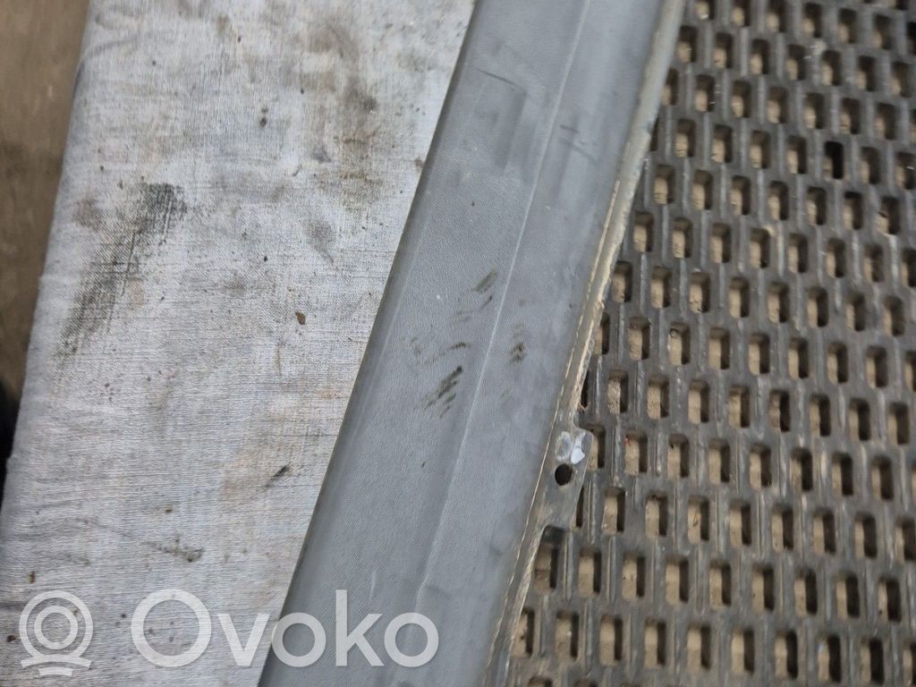 Rear bumper corner part panel trim