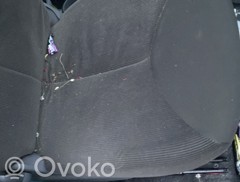 Etumatkustajan istuin   00008845W9