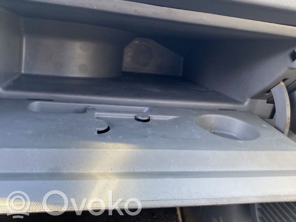 Opel Corsa C Juego guantera 