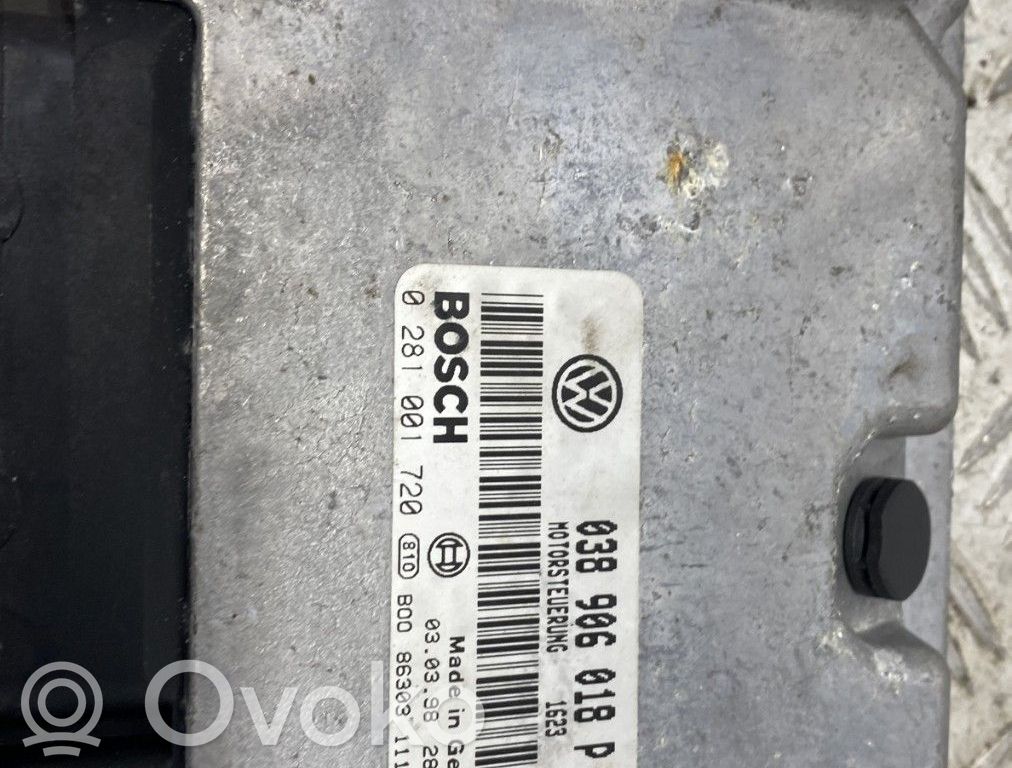 Volkswagen PASSAT B5 Engine control unit/module 