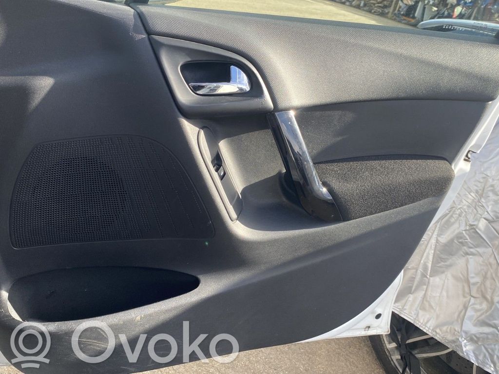 Citroen C3 Etuoven verhoilu
