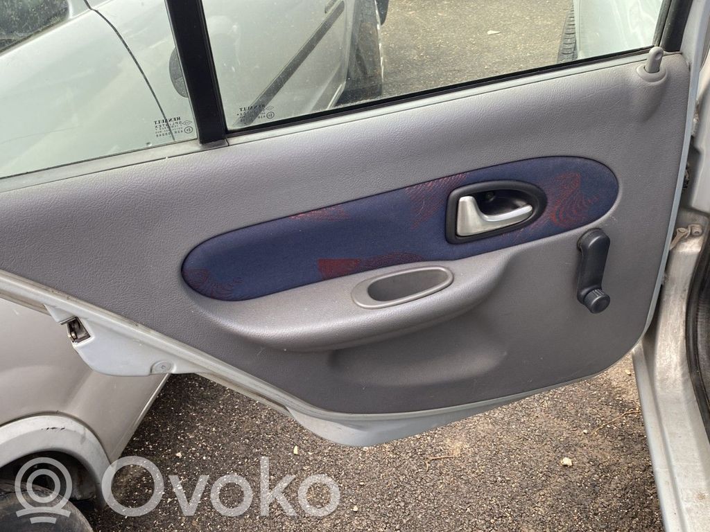 Renault Clio II Apmušimas galinių durų (obšifke) 