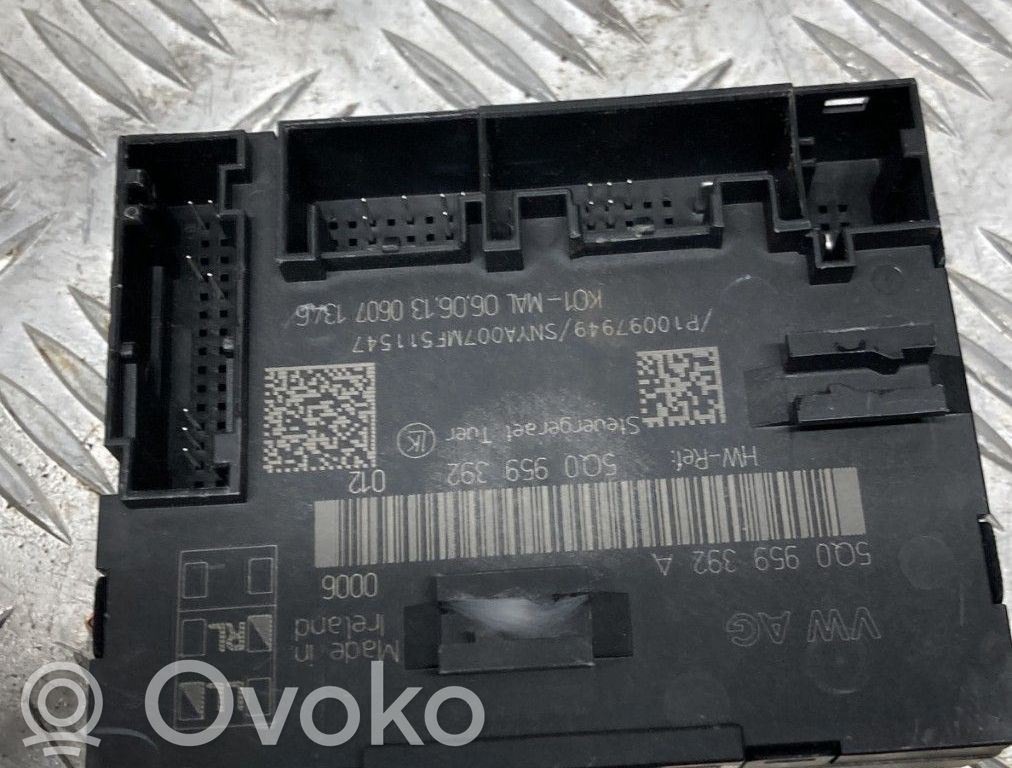 Unitate/modul de comandă închidere centralizată   5Q0959392A