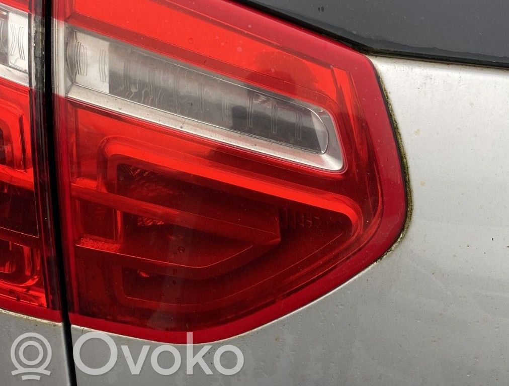 Citroen C4 I Picasso Lampă spate în capacul portbagajului 