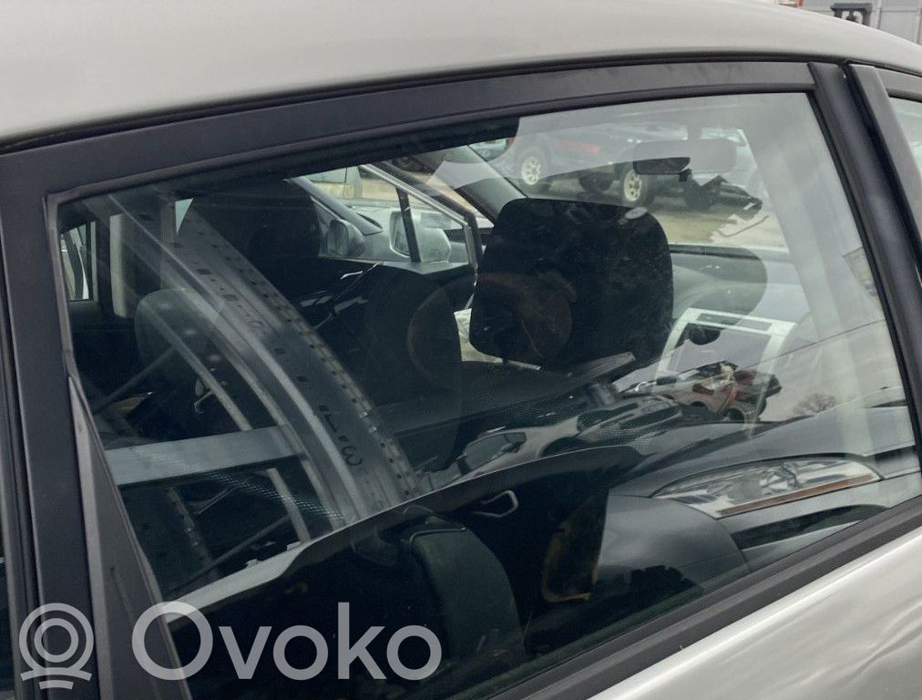 Toyota Corolla Verso E121 Geam ușă spate 