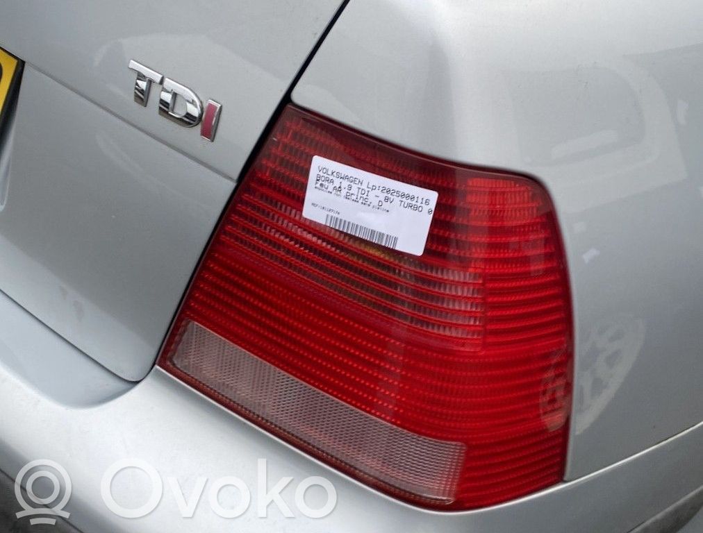 Volkswagen Bora Luci posteriori