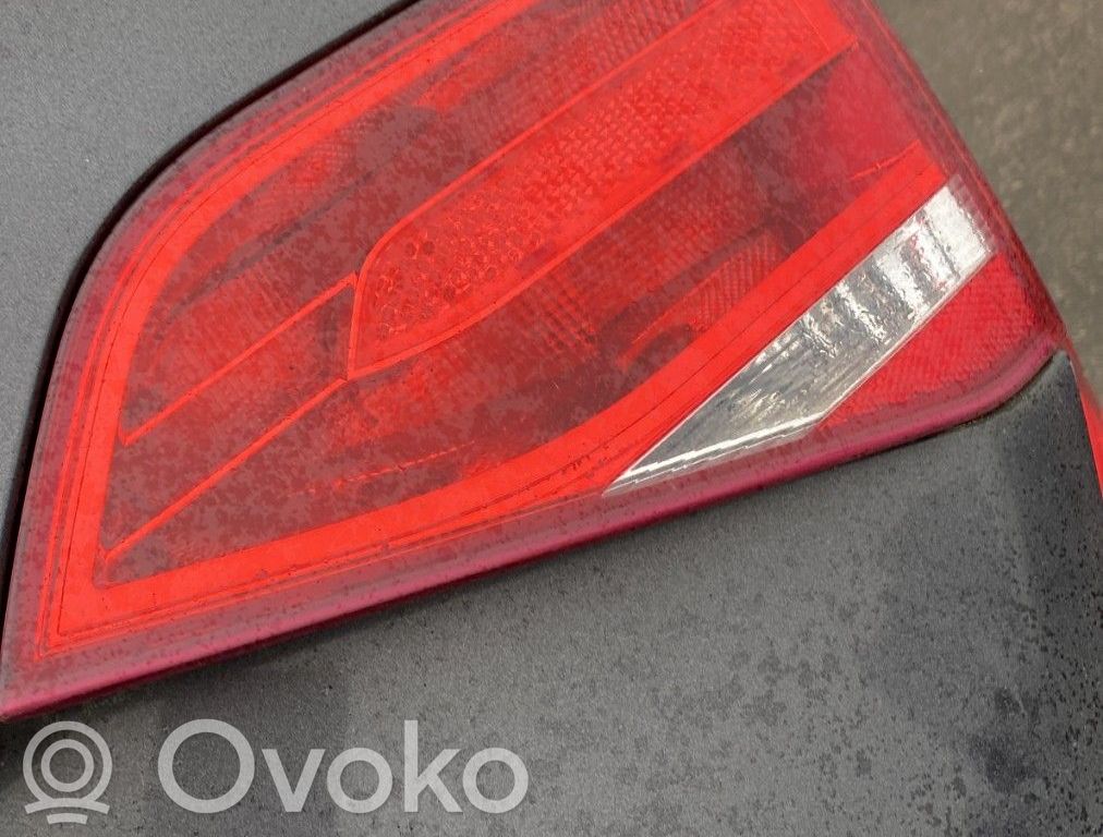 Audi A4 S4 B8 8K Lampă spate în capacul portbagajului 