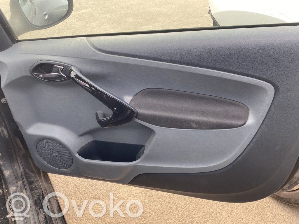 Ford Ka Etuoven verhoilu 