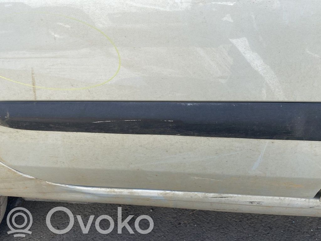 Renault Clio II Rivestimento portiera posteriore (modanatura)