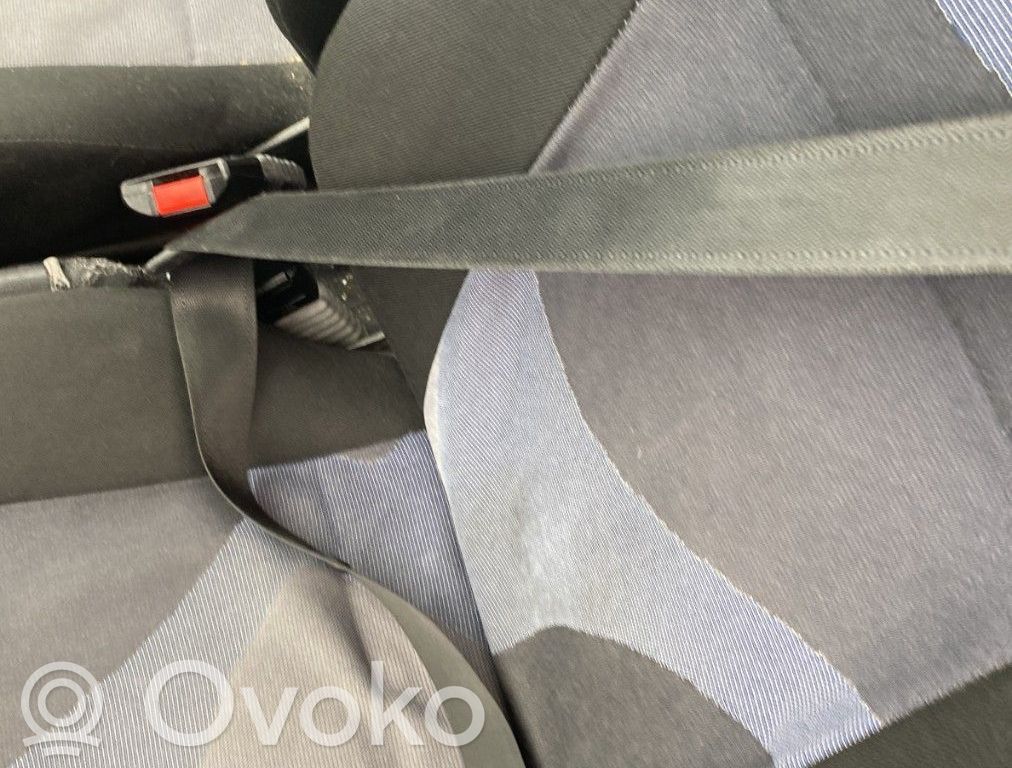 Opel Corsa B Cinturón delantero 