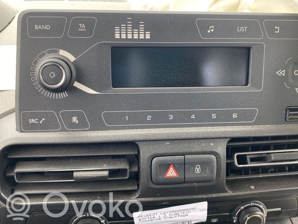 Peugeot Rifter Radio/CD/DVD/GPS head unit 