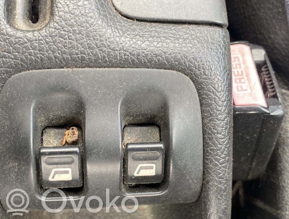 Peugeot 206 Interruttore di controllo dell’alzacristalli elettrico 