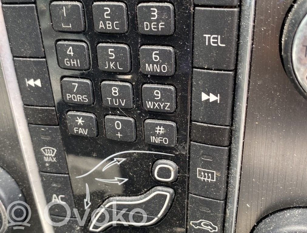 Volvo V40 Panel / Radioodtwarzacz CD/DVD/GPS 