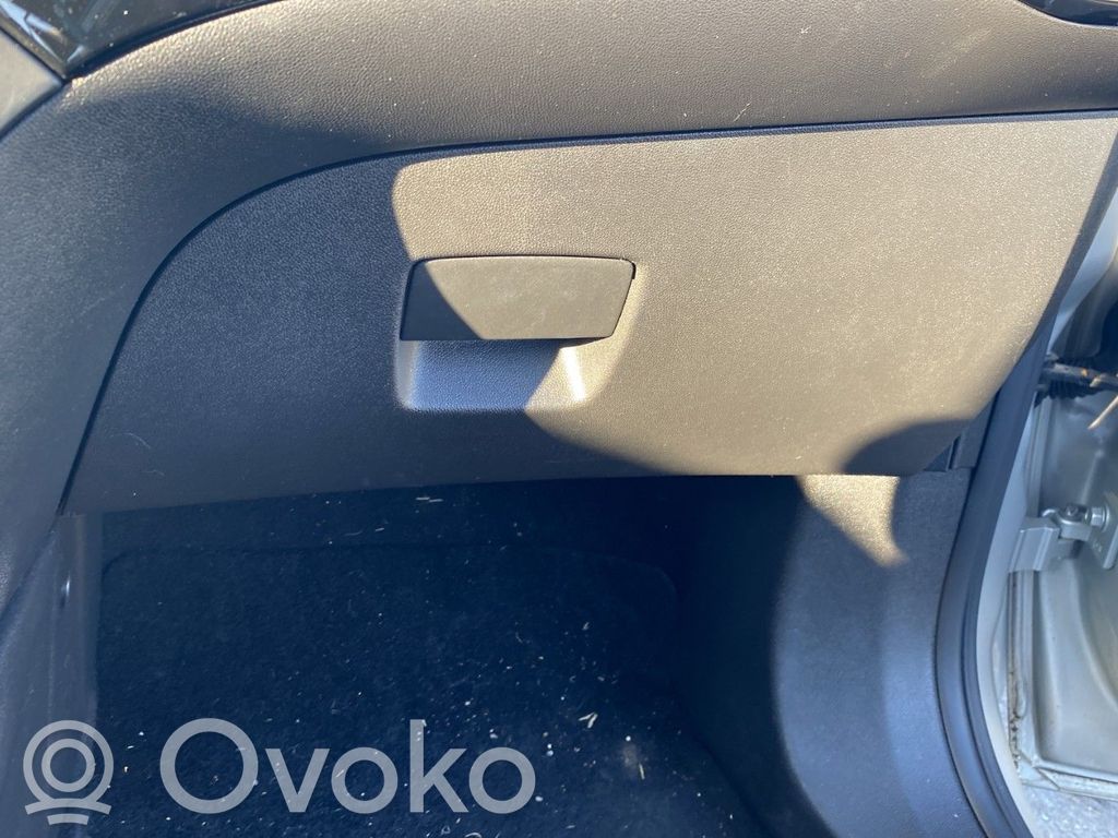 Opel Corsa E Juego guantera 