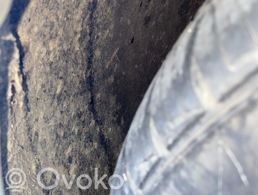 Opel Corsa E Apakšspārns 