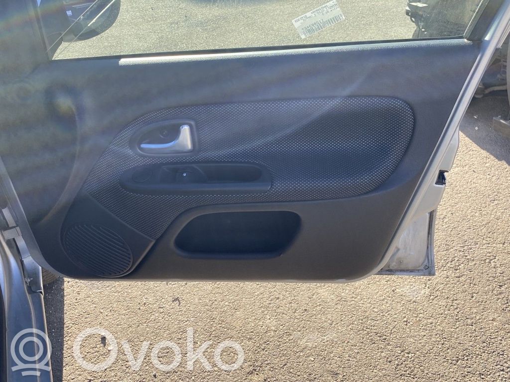 Renault Clio II Revestimiento de puerta delantera 